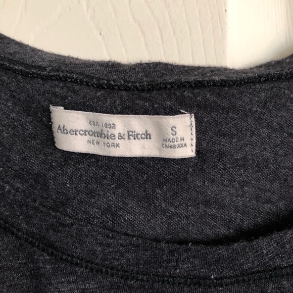 Abercrombie and Fitch Brooklyn T-Shirt - Size Small - Picture 3 of 4